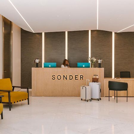 Sonder Downtown Towers Aparthotel Dubai Esterno foto